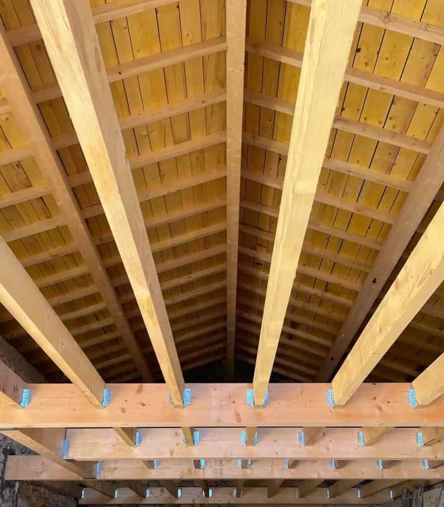 Toitures & Charpentes – La Structure de Votre Confort